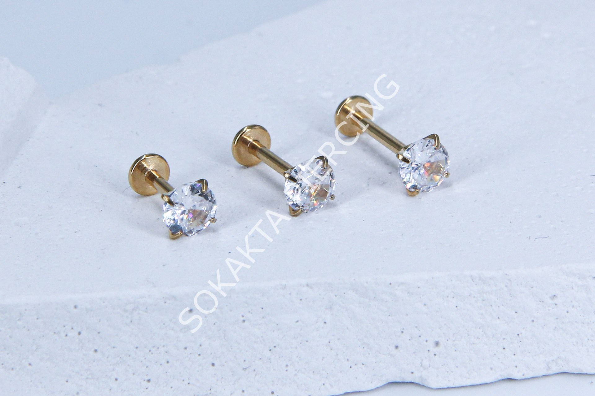 TEK TAŞ BÜYÜK BAGET PİERCİNG