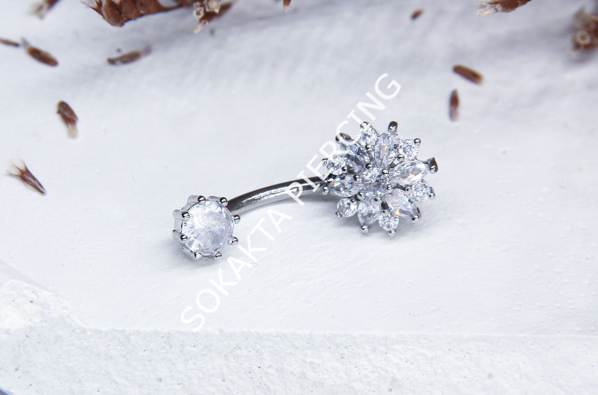 W19 - GÖBEK PİERCİNGİ