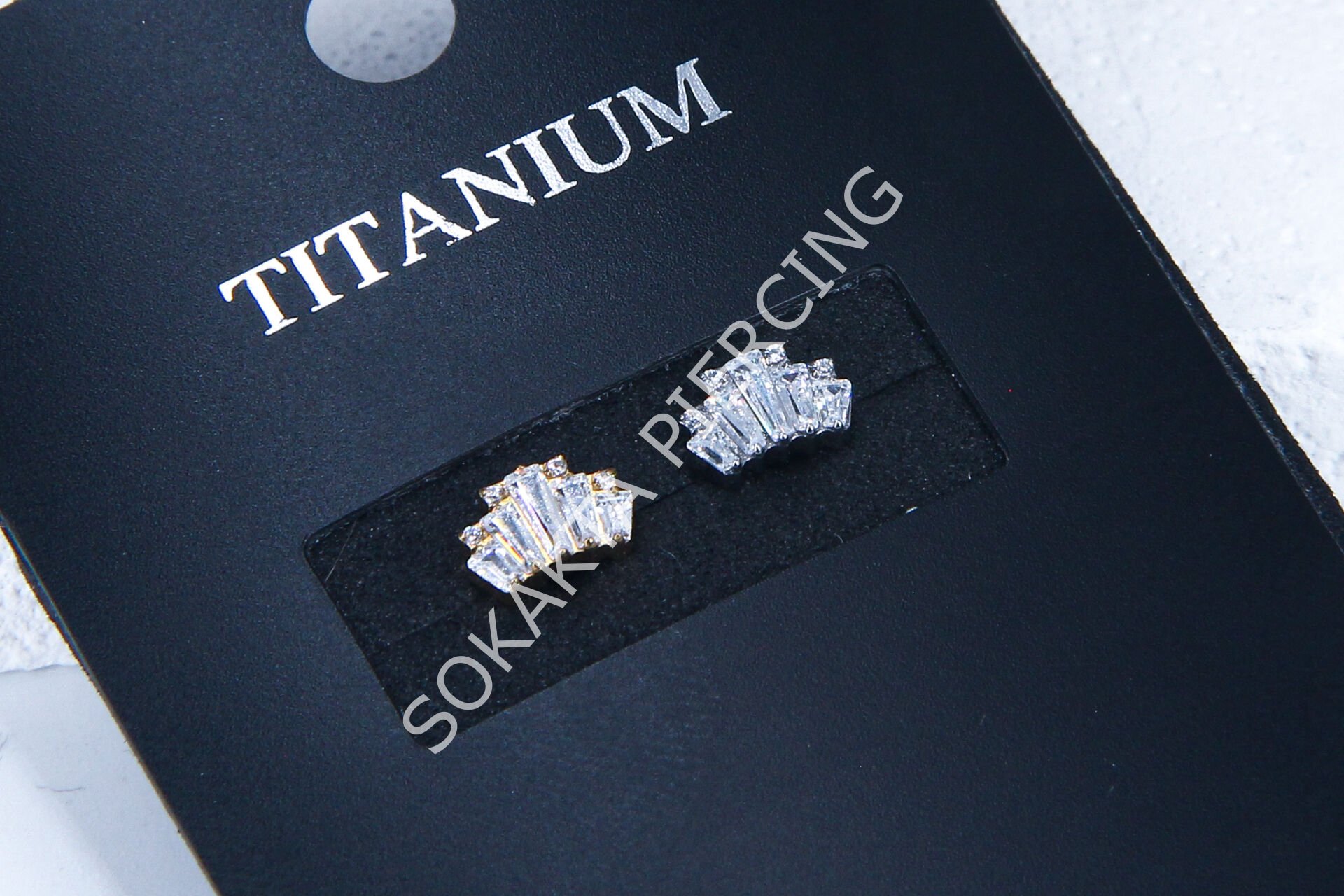 M211 - TITANIUM Silver