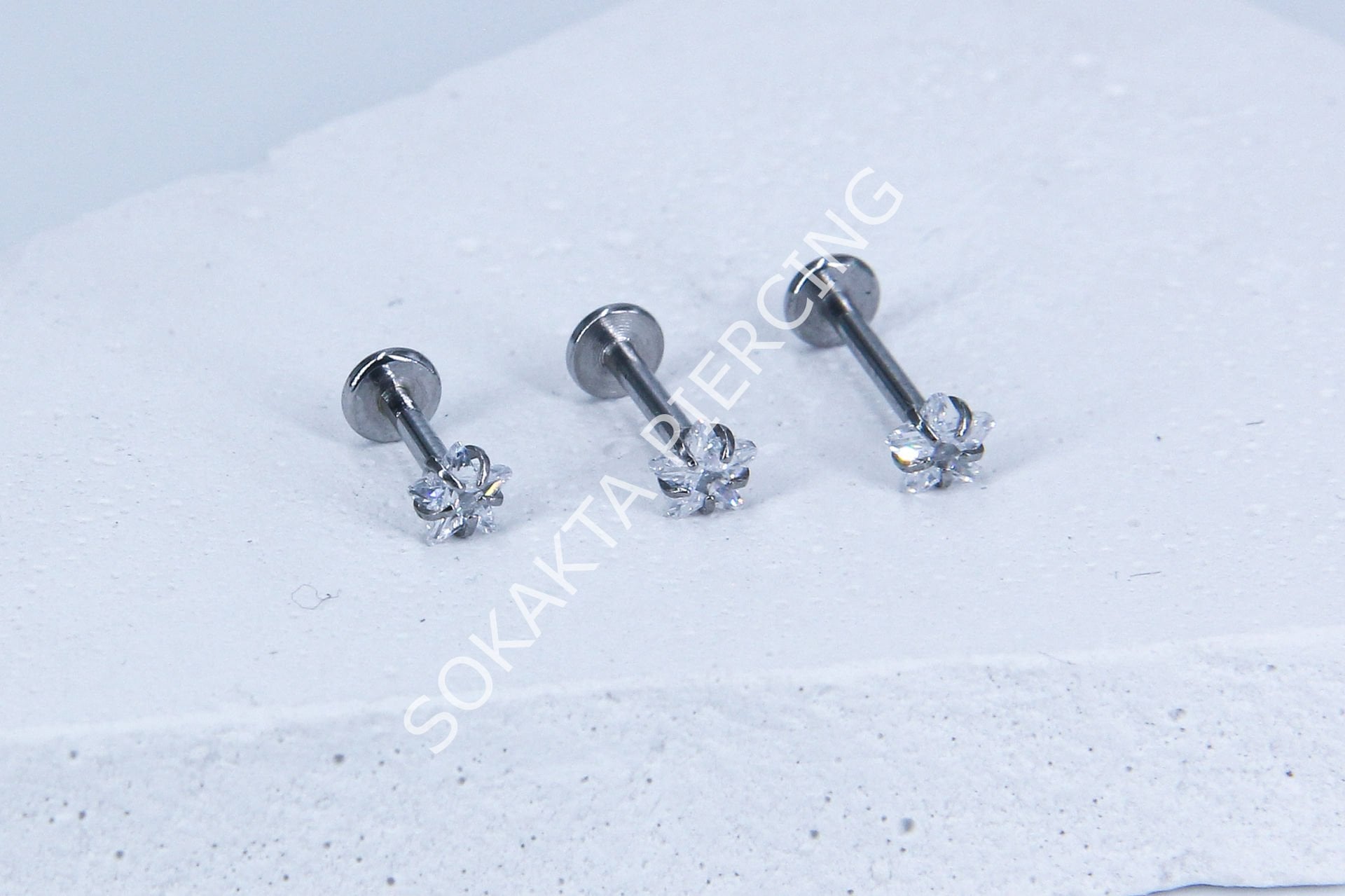 TEK TAŞ BÜYÜK  YILDIZ PİERCİNG 10 mm
