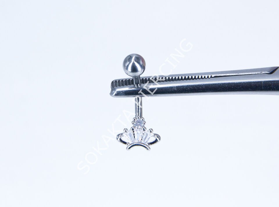 F82 - GÖBEK PİERCİNGİ