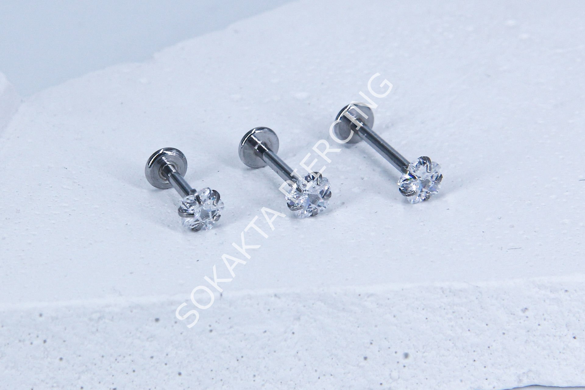 TEK TAŞ BÜYÜK ÇİÇEK PİERCİNG 10 mm