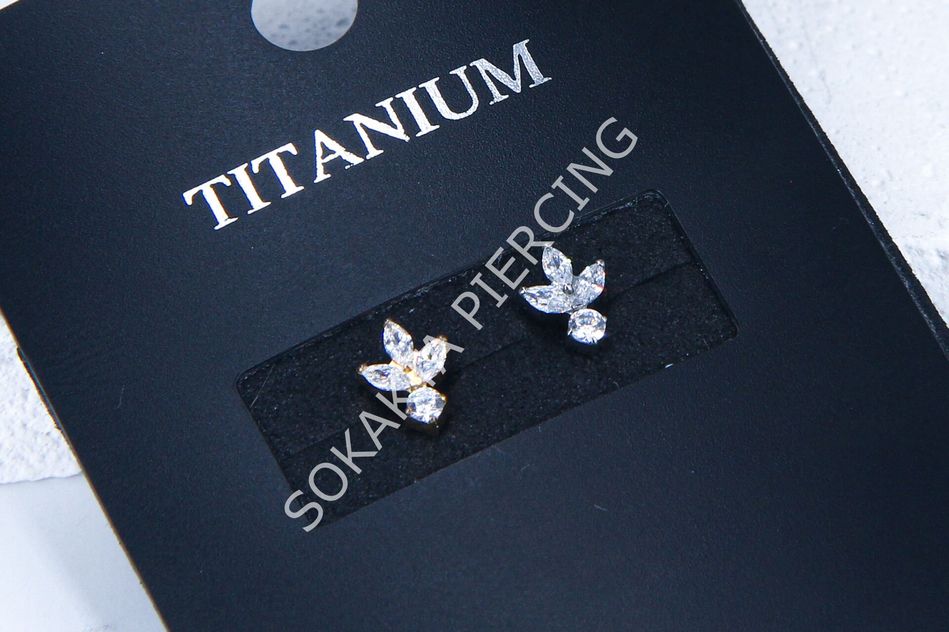 M186 - TITANIUM Gold