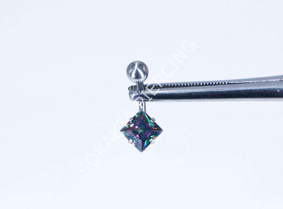 F221 - GÖBEK PİERCİNGİ