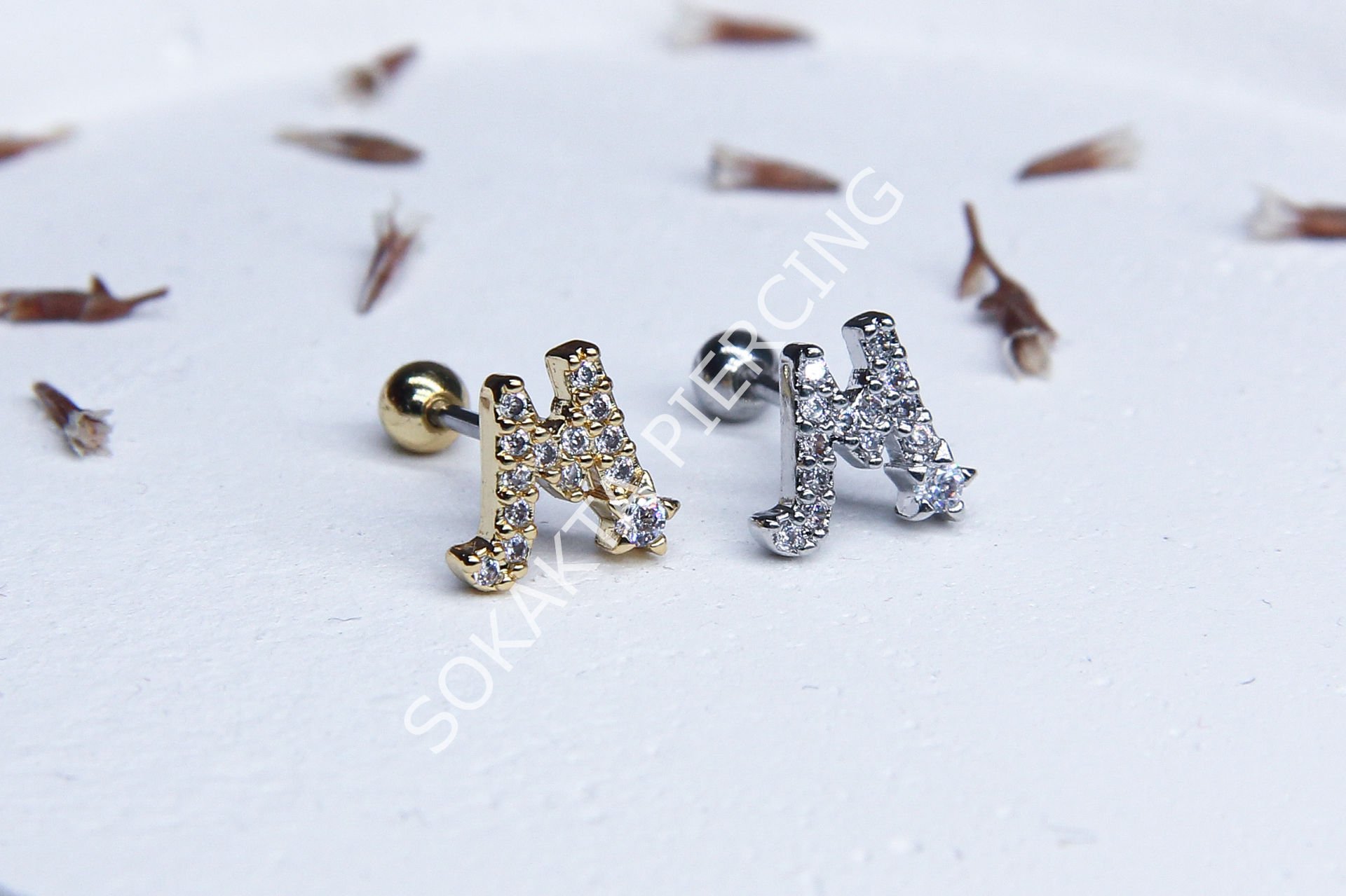 (M) HARF TRAGUS