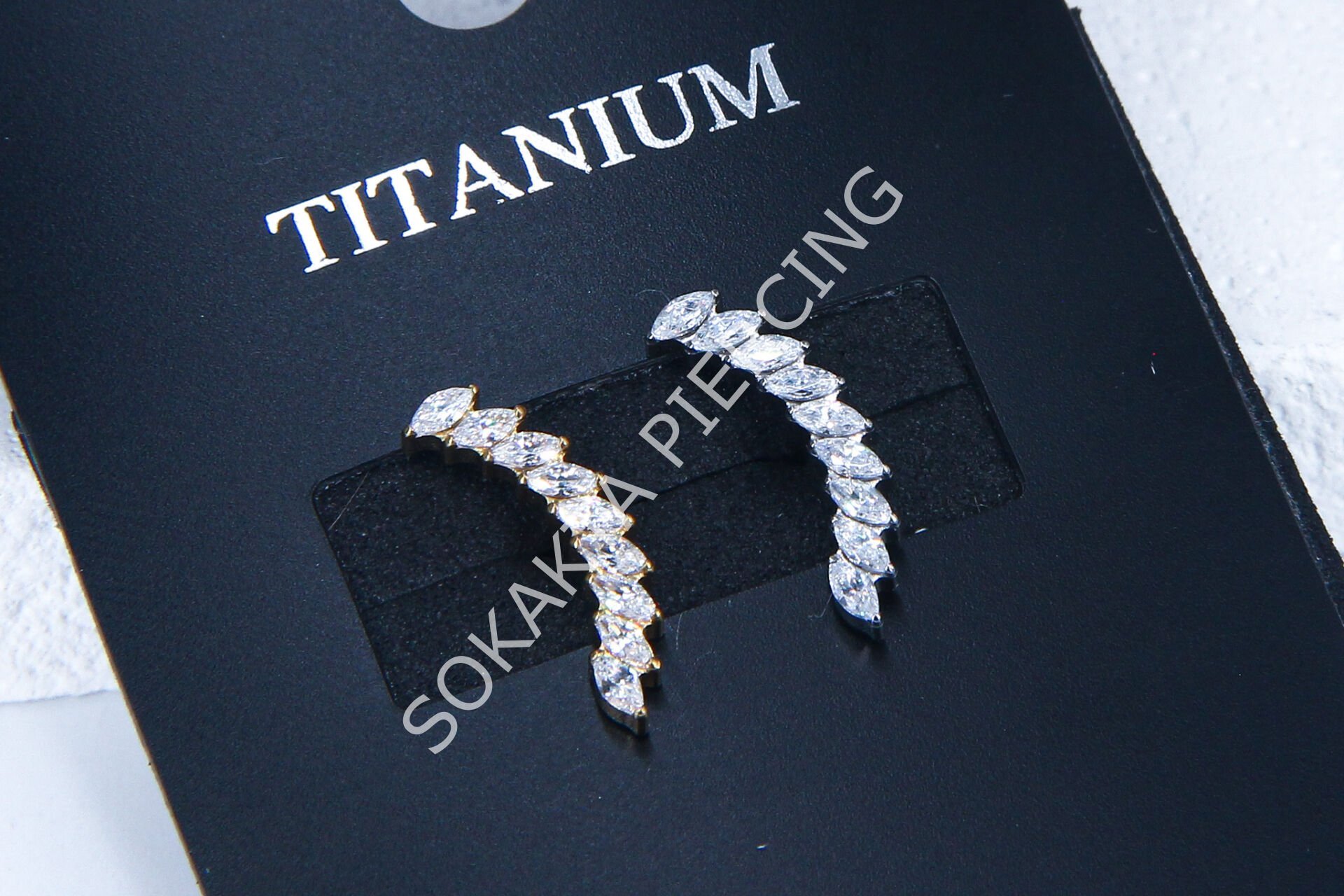 M225-226 - TITANIUM