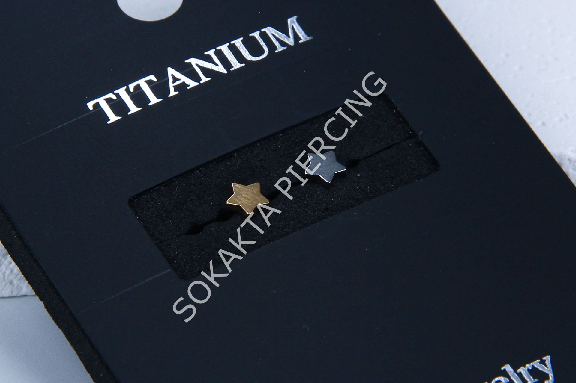 M31-32 - TITANIUM TRAGUS Gold