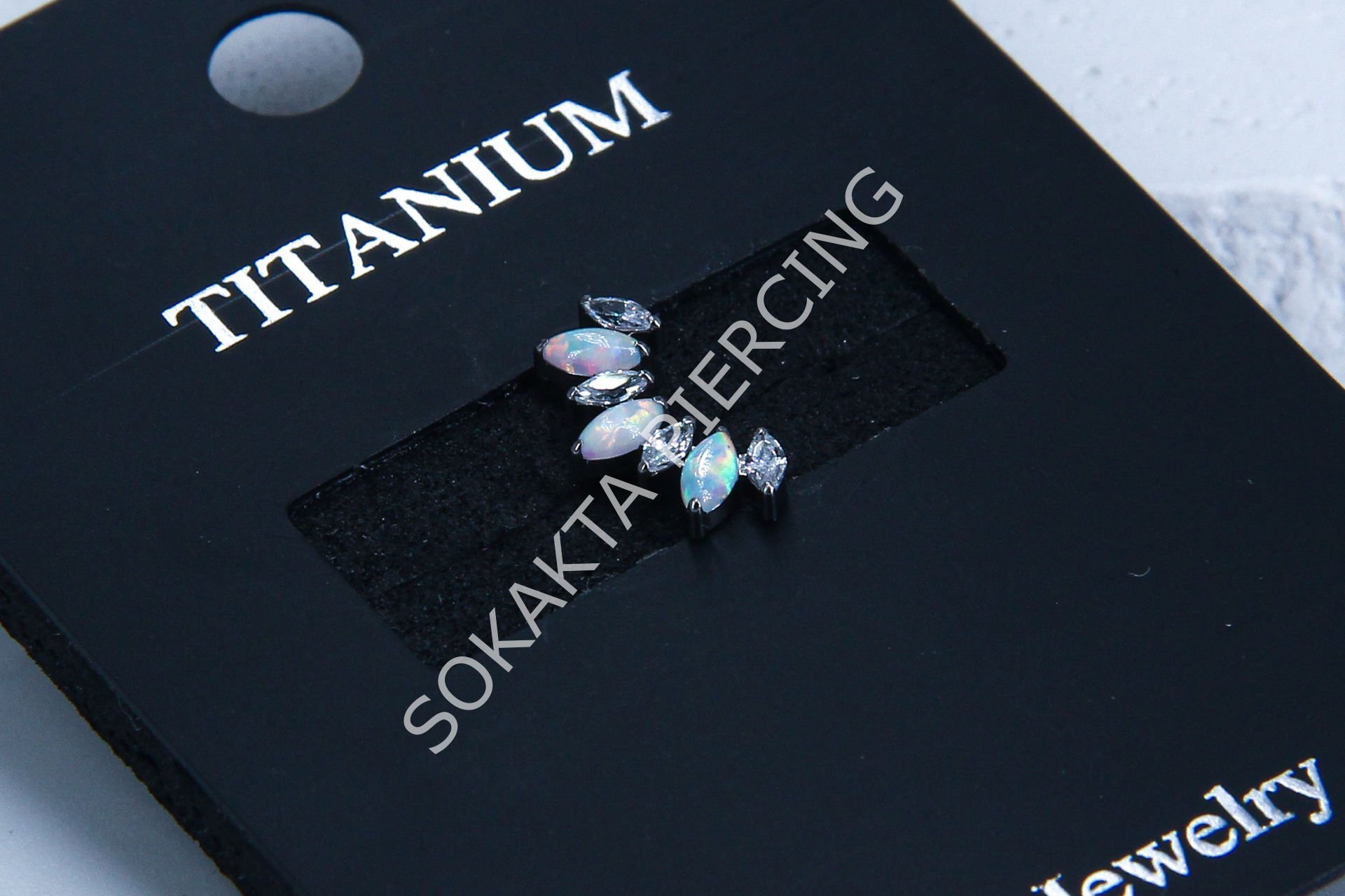 Z44 - TITANIUM TRAGUS