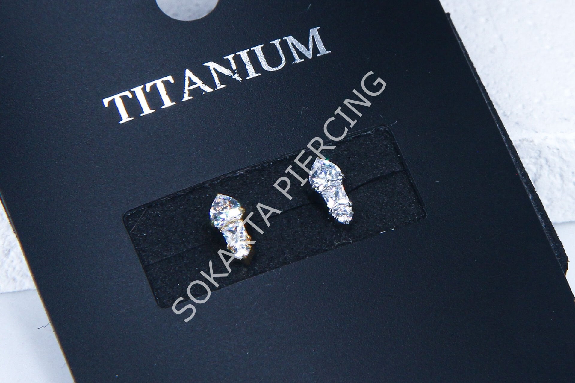 M102 - TITANIUM Silver