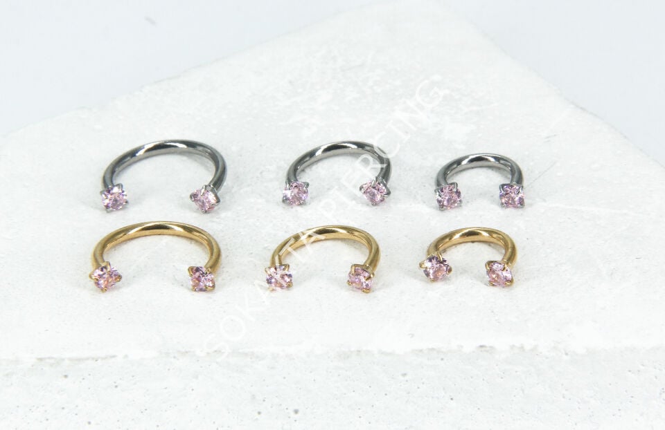 PEMBE KARE TAŞLI YARIM HALKA Silver - 10 mm