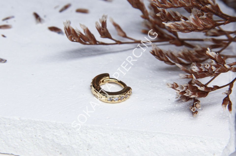 E142 - 6MM TRAGUS HALKA Rose