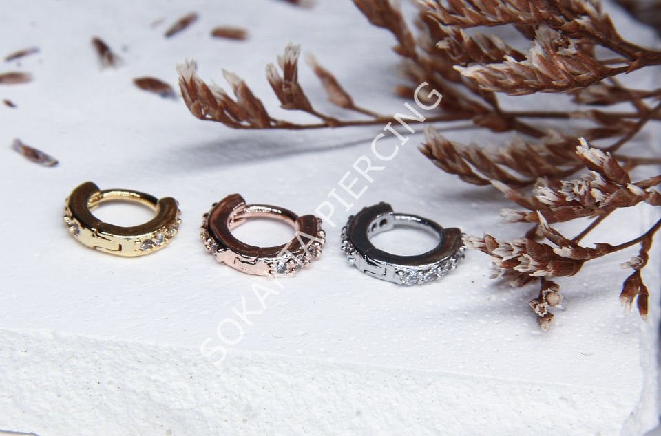 E142 - 6MM TRAGUS HALKA Rose