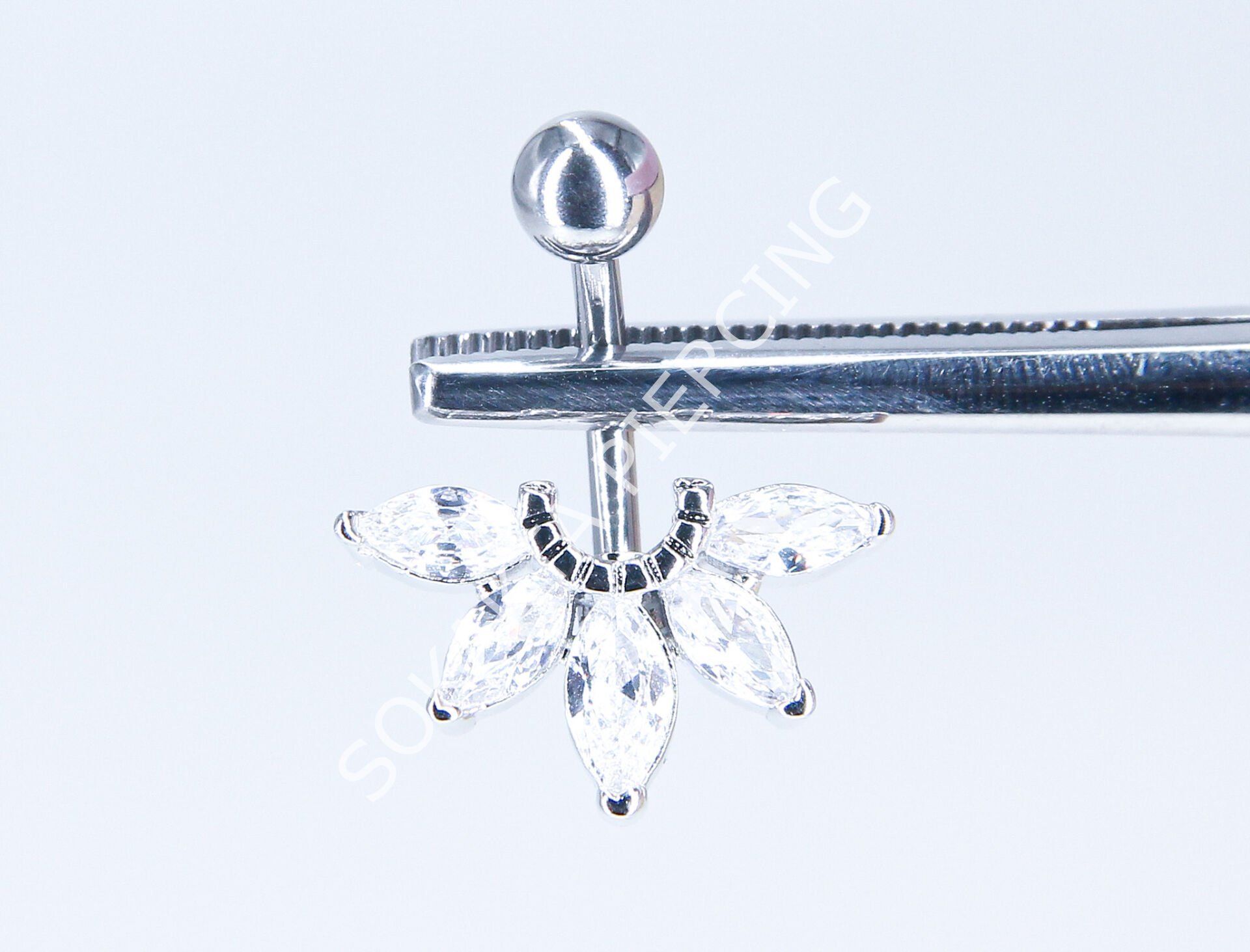 F156 - GÖBEK PİERCİNGİ