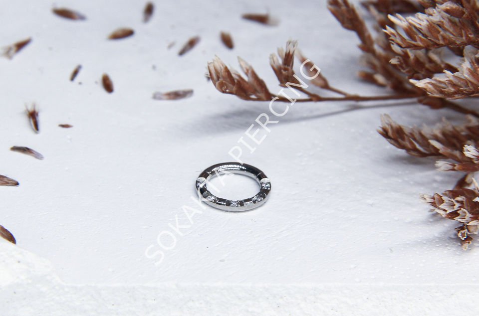 E193 - 6MM TRAGUS HALKA