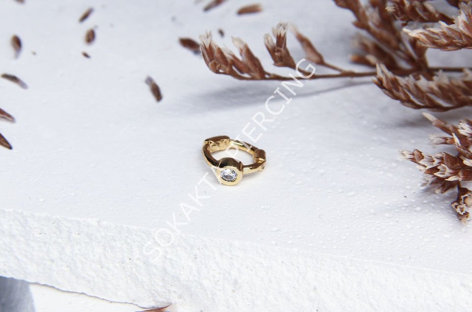 E217 - 6MM TRAGUS HALKA