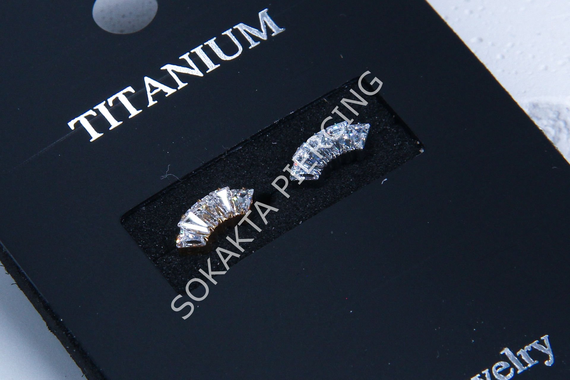 M71- TITANIUM TRAGUS