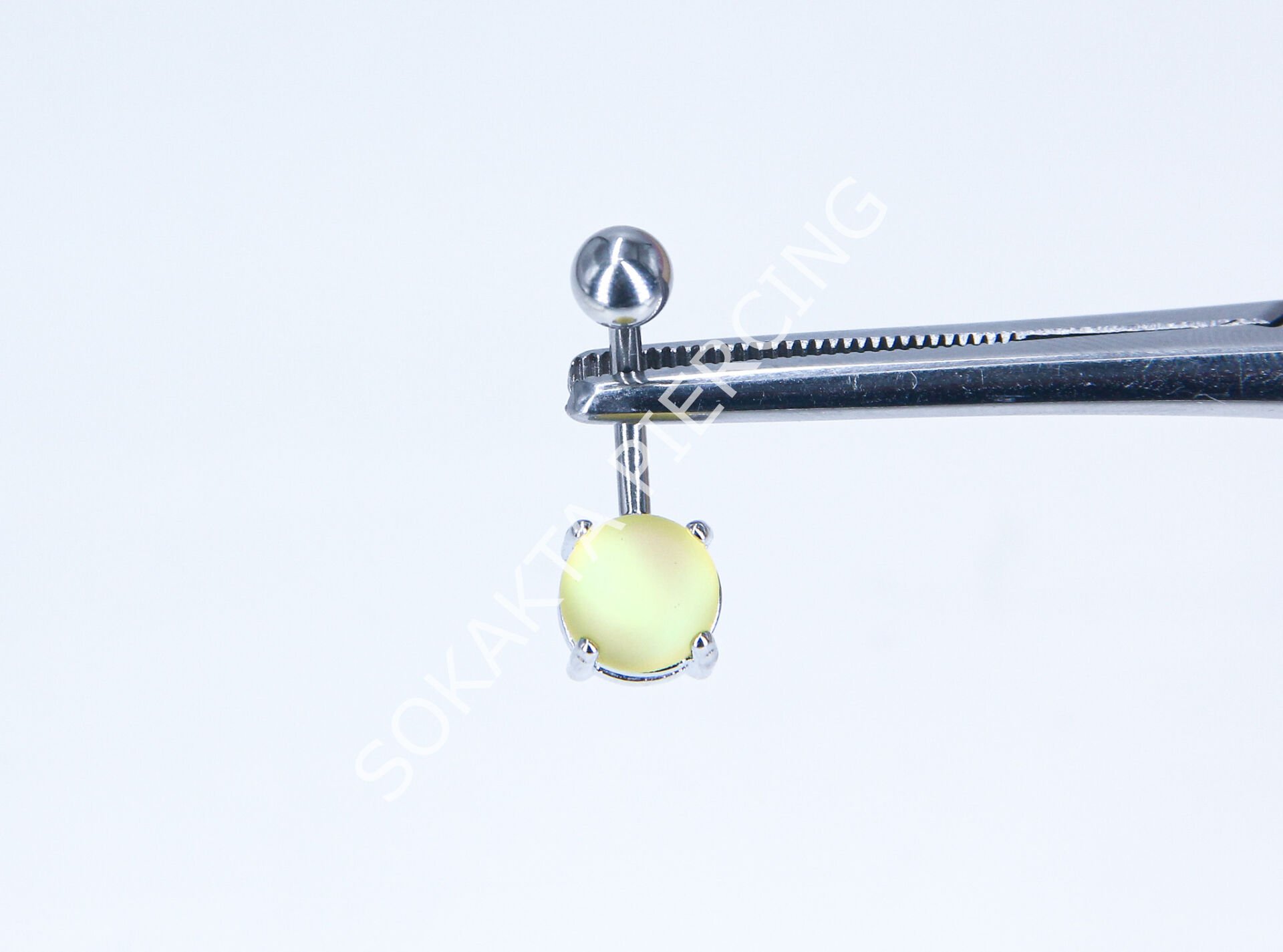 K96-97 GÖBEK PİERCİNGİ