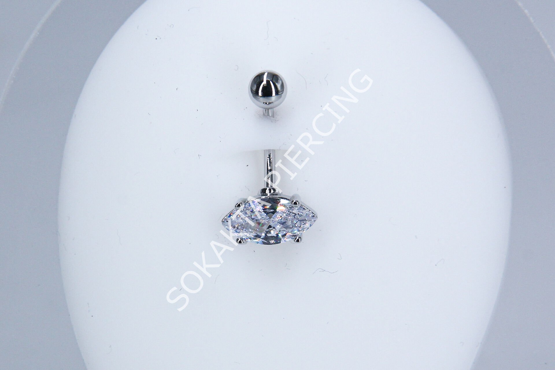 F50 - GÖBEK PİERCİNGİ