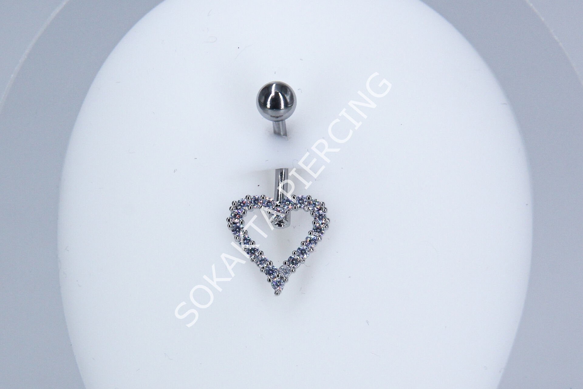 F28 - GÖBEK PİERCİNGİ