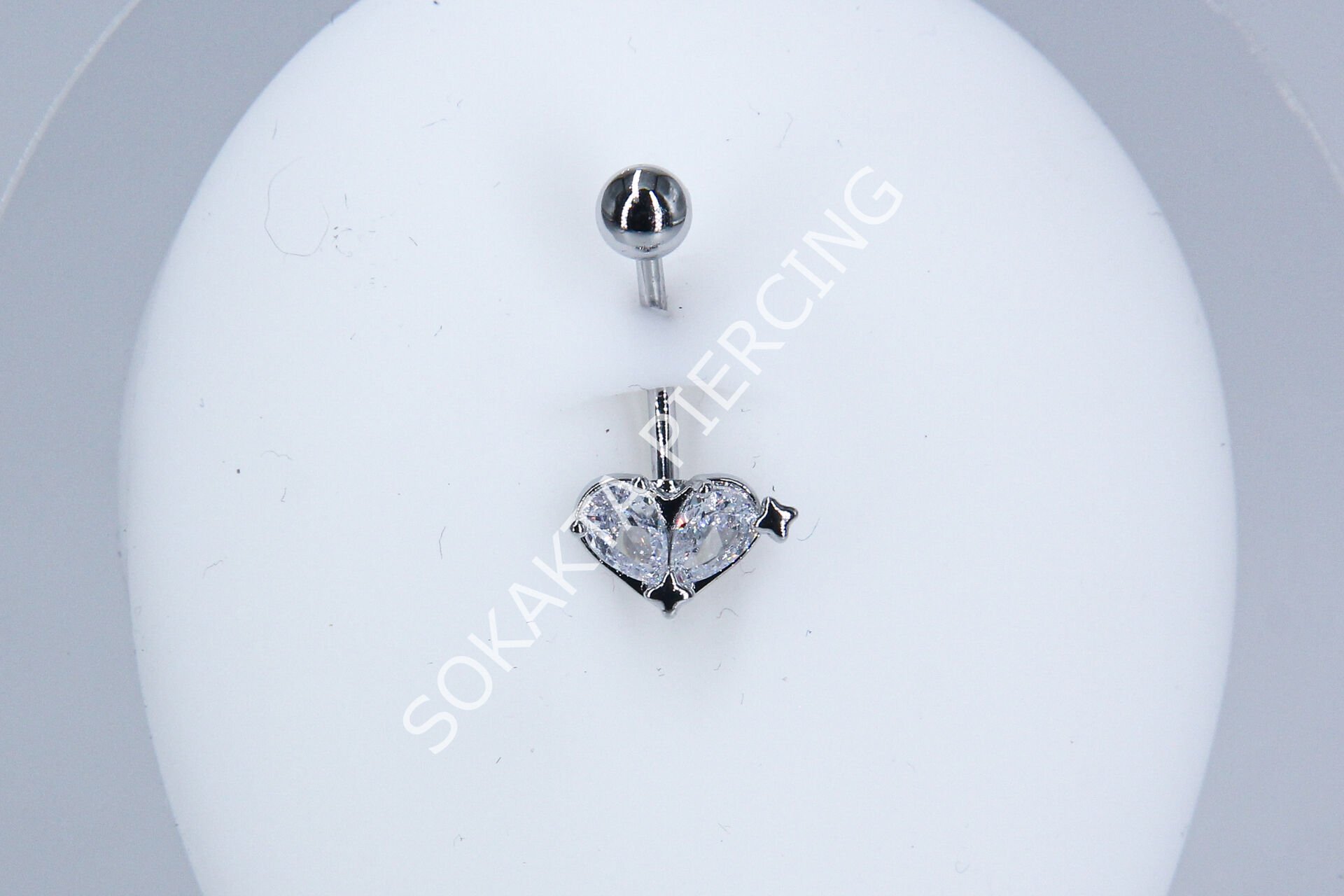 F29 - GÖBEK PİERCİNGİ