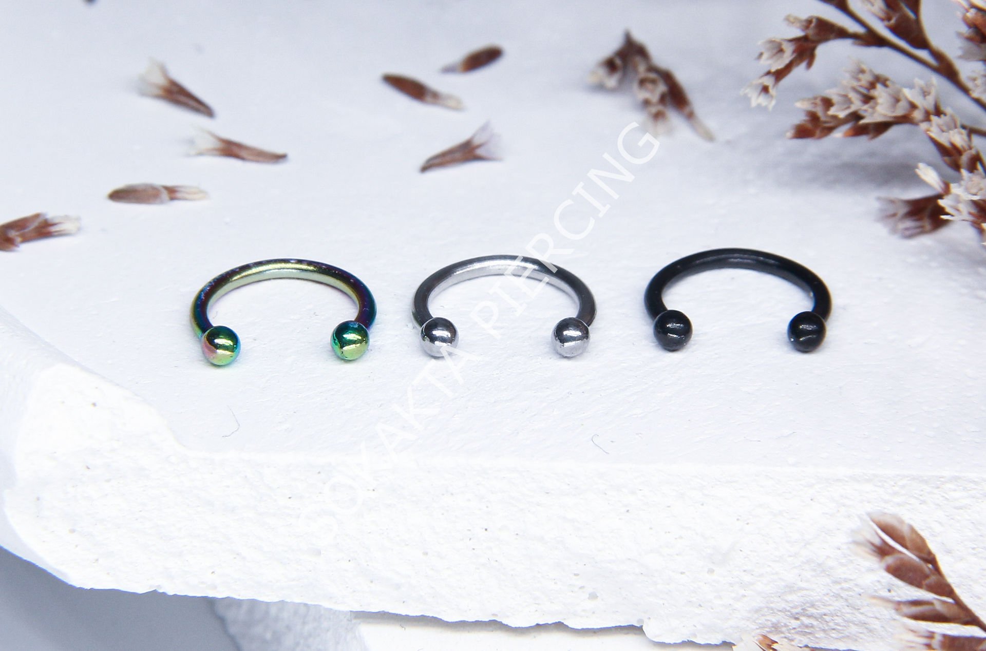 8 MM TOPLU YARIM HALKA PİERCİNG