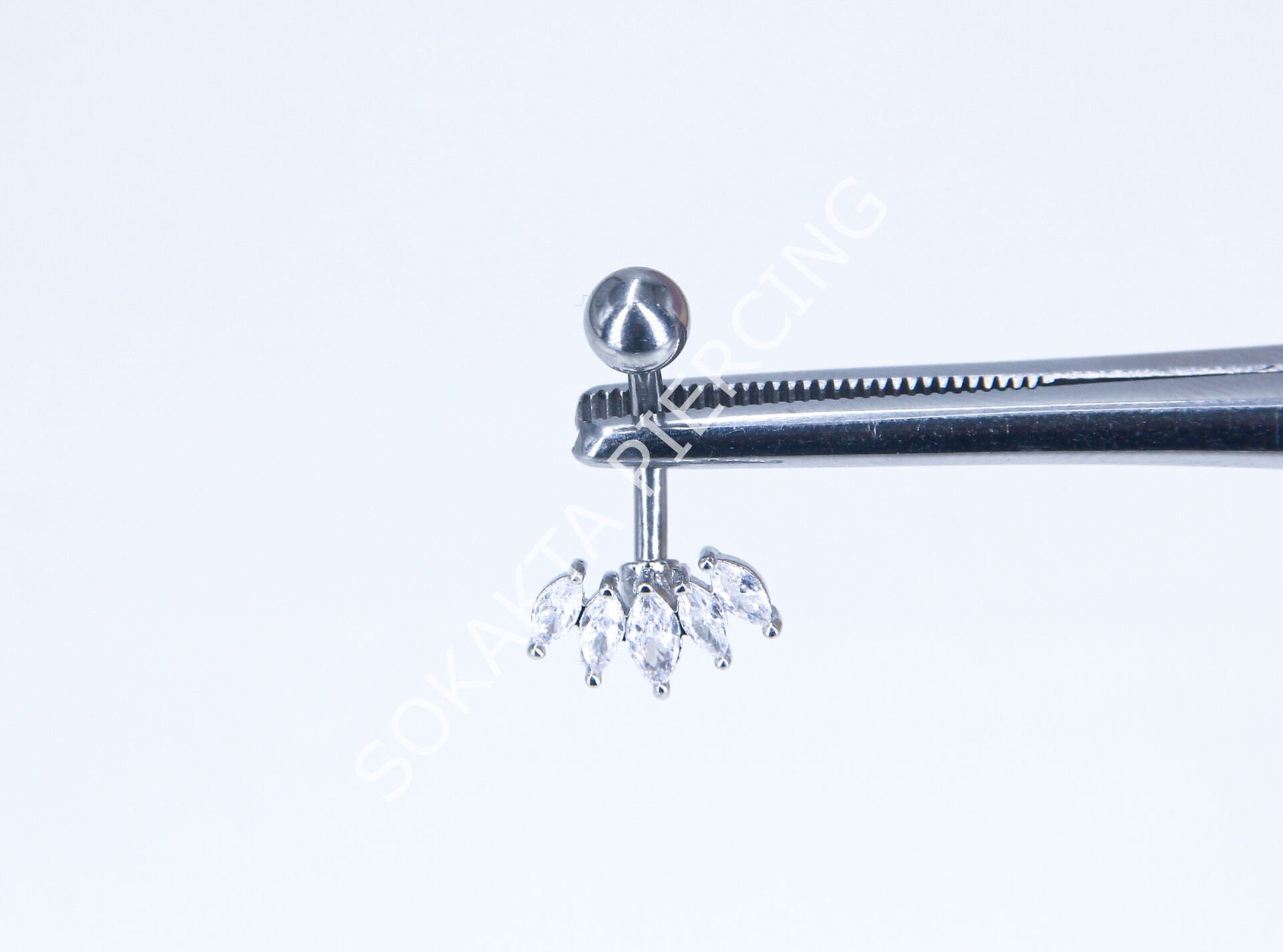 F23-24 - GÖBEK PİERCİNGİ