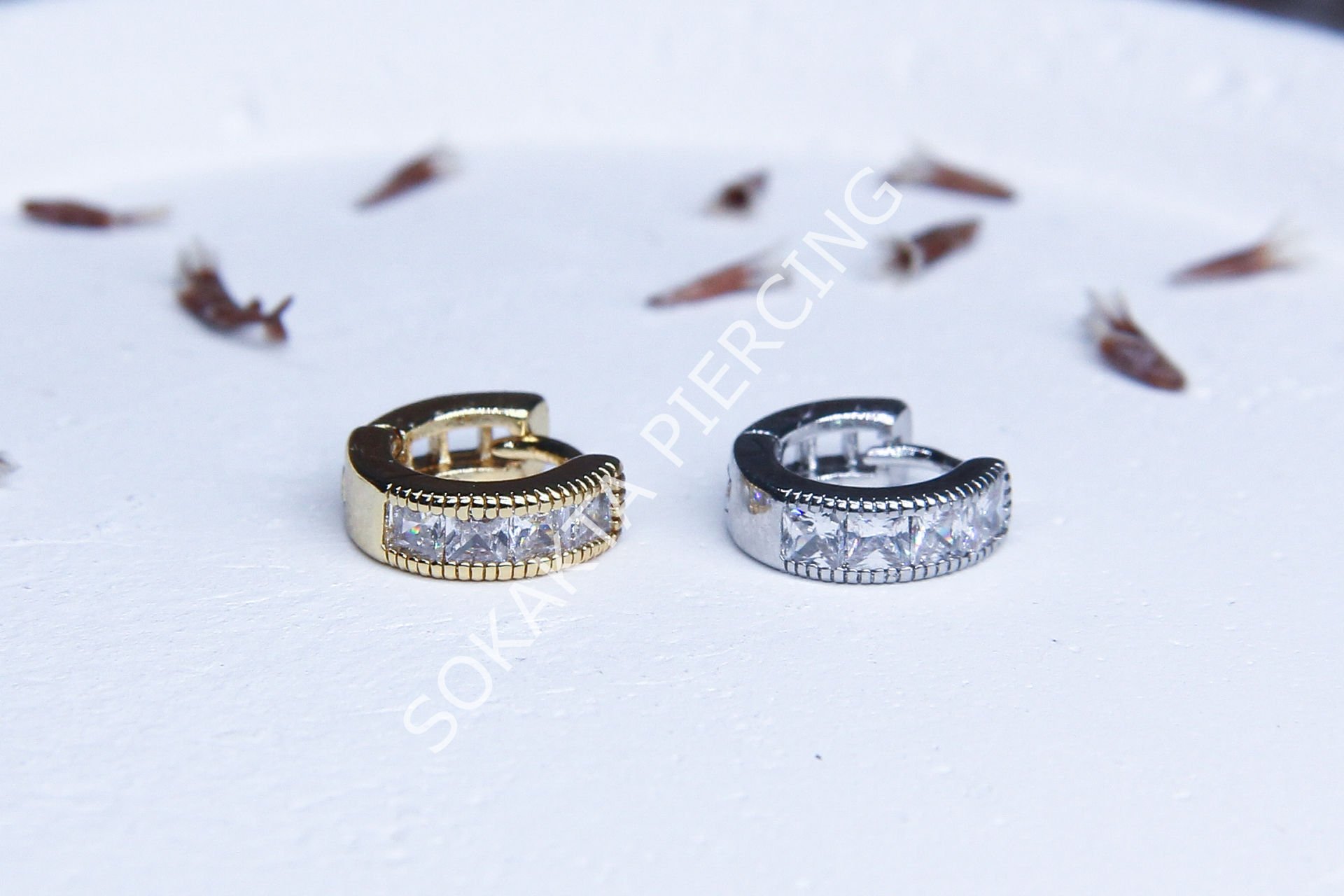 E88 - 6MM TRAGUS HALKA Gold