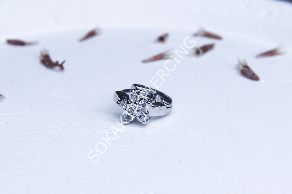 E91 - 6MM TRAGUS HALKA Silver
