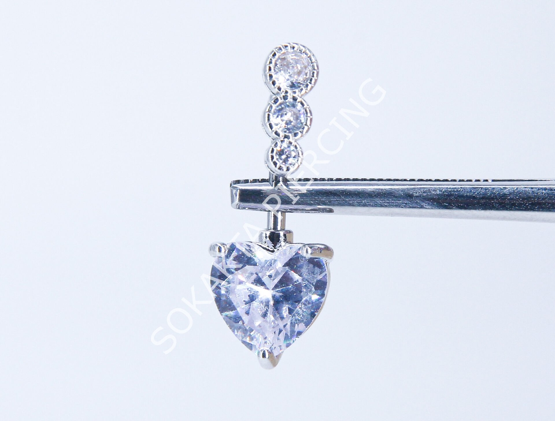 F63 - GÖBEK PİERCİNGİ