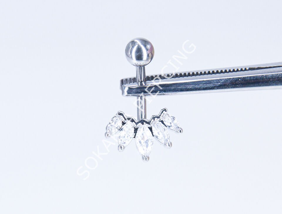 F85 - GÖBEK PİERCİNGİ