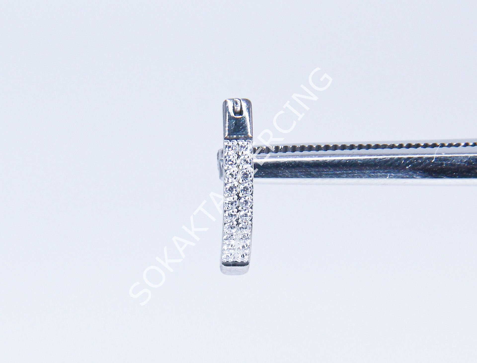 F290 - GÖBEK PİERCİNGİ