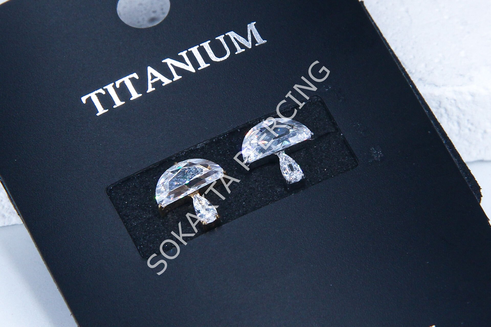 M52 - TITANIUM Silver
